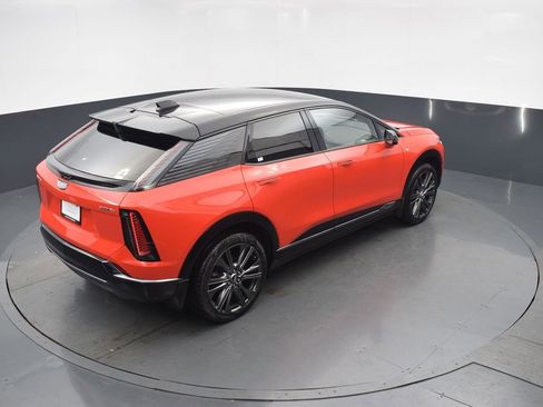 New 2026 Cadillac Optiq Sport 2 image 48