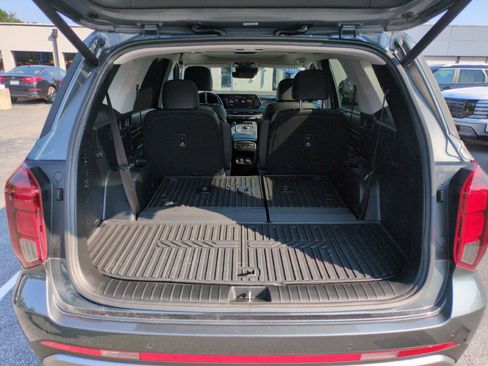 Used 2024 Hyundai Palisade Limited FWD image 1