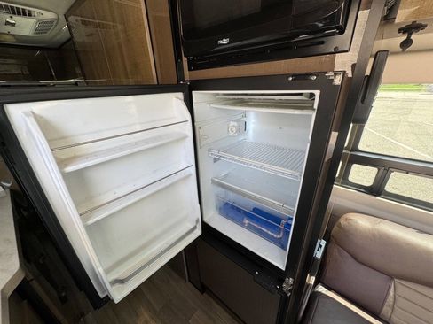 Used 2018 Mercedes-Benz Sprinter 3500 image 39