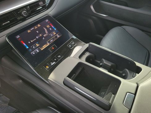 Used 2025 INFINITI QX80 Luxe RWD image 14