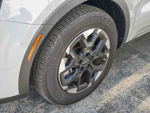 Certified 2025 Kia Sorento S w/ Panoramic Sunroof Package image 10