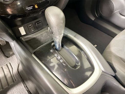 Used 2016 Nissan Rogue S image 15