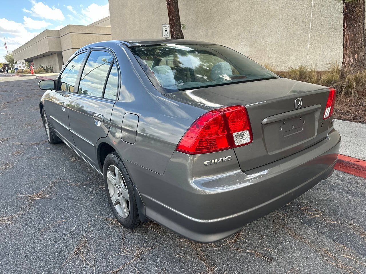 Used 2005 Honda Civic EX image 3