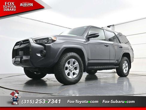 Used 2022 Toyota 4Runner SR5 Premium w/ Moonroof Package AWD/4WD image 25