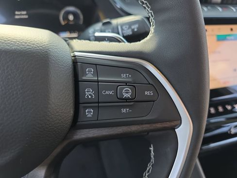 New 2026 Jeep Grand Cherokee Limited image 18