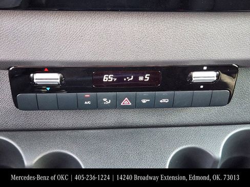 Used 2025 Mercedes-Benz Sprinter 2500 image 20