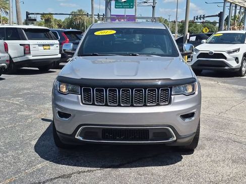 Used 2017 Jeep Grand Cherokee Limited AWD/4WD image 2