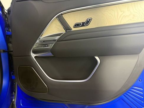 New 2025 Land Rover Range Rover SV image 33
