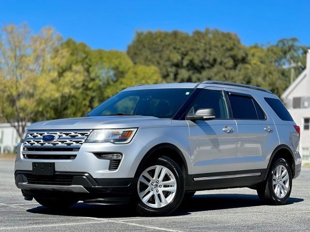 Used 2019 Ford Explorer XLT w/ Equipment Group 202A AWD/4WD image 1