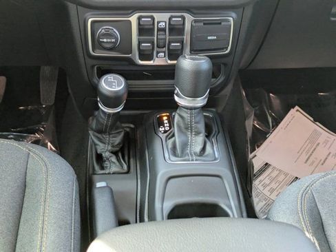 New 2026 Jeep Gladiator Sport image 17