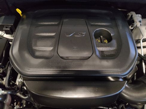 Used 2020 Jeep Grand Cherokee Limited w/ Trailer Tow Group IV image 30