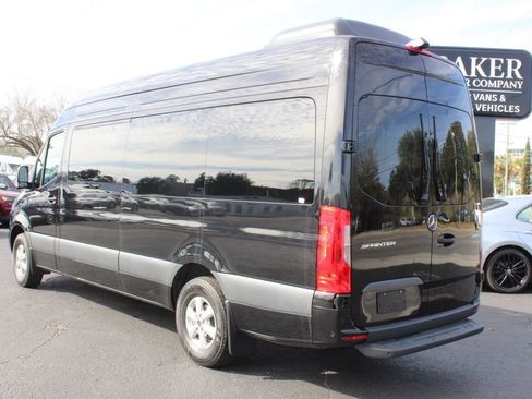 Used 2024 Mercedes-Benz Sprinter 2500 image 9