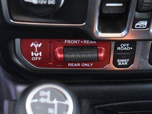 Used 2026 Jeep Wrangler Unlimited Rubicon AWD/4WD image 31