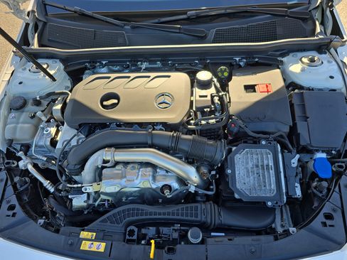Used 2025 Mercedes-Benz CLA 250 image 27