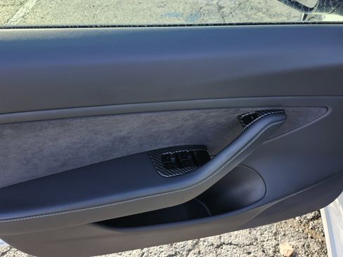 Used 2020 Tesla Model 3 Performance image 24