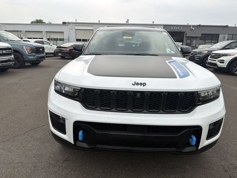 Used 2022 Jeep Grand Cherokee Trailhawk w/ Luxury Tech Group III AWD/4WD image 8