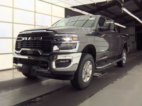 Used 2026 RAM 2500 Big Horn AWD/4WD image 2