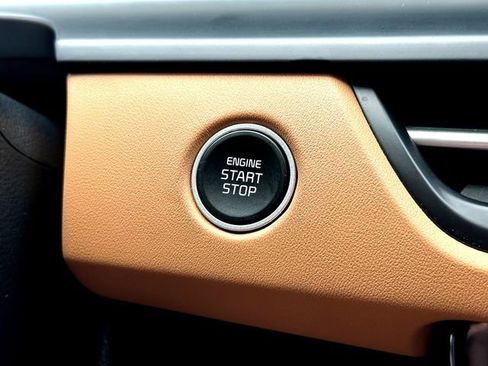 Used 2024 Kia Seltos SX w/ SX Sunroof Package image 16