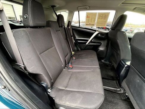 Used 2018 Toyota RAV4 XLE image 25