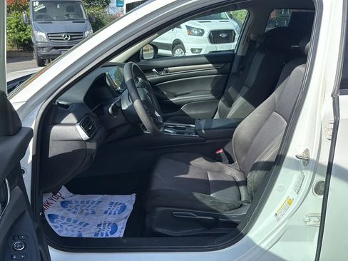Used 2019 Honda Accord LX image 10