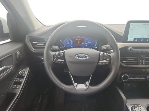 Used 2022 Ford Escape SEL w/ Technology Package image 12