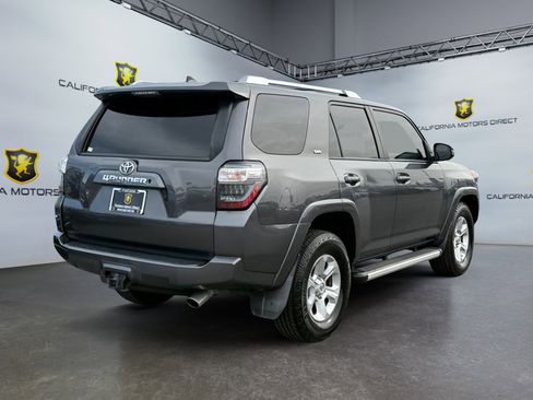 Used 2016 Toyota 4Runner SR5 image 5