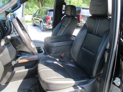 Used 2020 Chevrolet Silverado 2500 High Country w/ Z71 Off-Road Package image 21