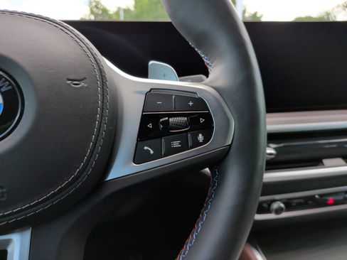 Used 2025 BMW X6 M60i AWD/4WD image 24