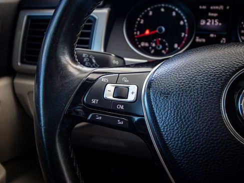 Used 2018 Volkswagen Atlas SE image 32