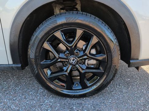 Used 2023 Honda HR-V Sport image 11