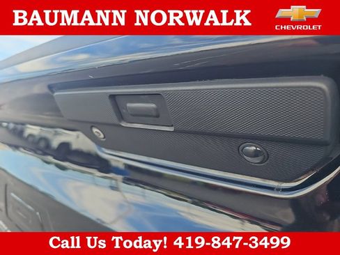 Used 2021 Chevrolet Silverado 1500 High Country w/ Technology Package AWD/4WD image 33