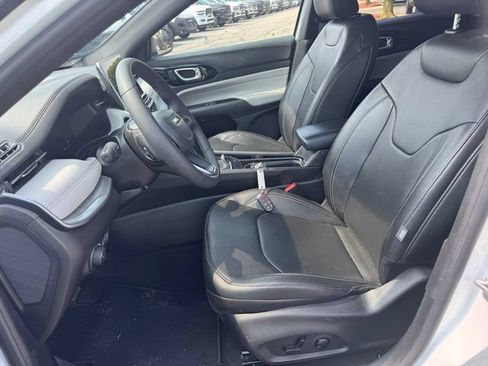 Certified 2025 Jeep Compass Limited w/ Elite Group AWD/4WD image 22