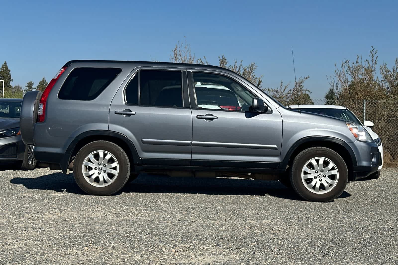 Used 2005 Honda CR-V EX image 8
