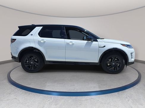 New 2026 Land Rover Discovery Sport Landmark AWD/4WD image 4