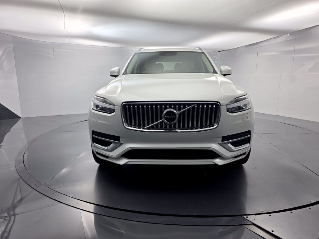 Used 2020 Volvo XC90 T8 Inscription w/ Protection Package AWD/4WD image 2