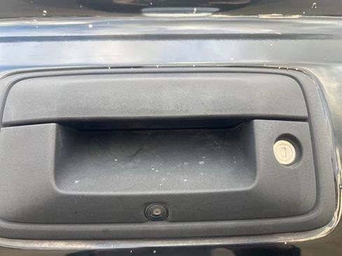 Used 2018 Chevrolet Silverado 1500 LTZ image 9