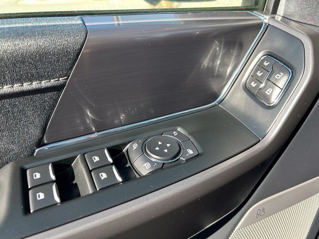 Used 2025 Ford F150 Lariat AWD/4WD image 32