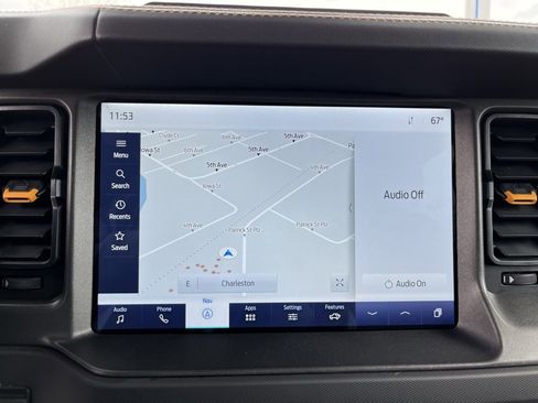 Used 2024 Ford Bronco Badlands image 16