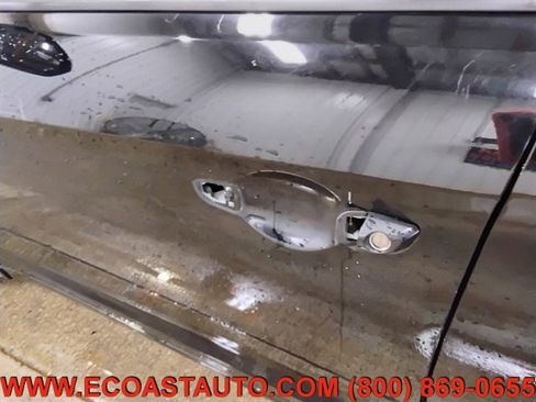 Used 2017 Hyundai Elantra SE image 16