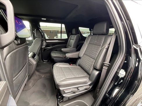 Used 2025 Cadillac Escalade Sport Platinum AWD/4WD image 29