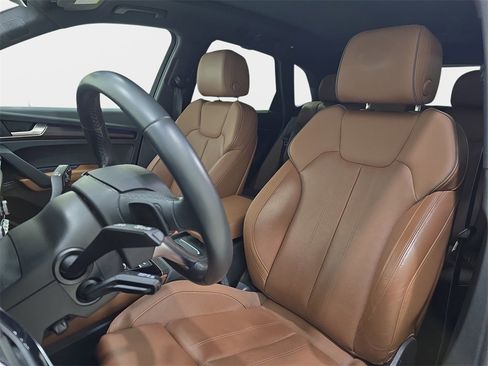 Used 2023 Audi Q5 e Prestige image 18