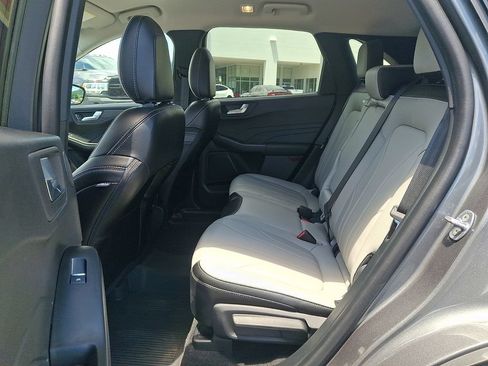 Used 2025 Ford Escape Platinum w/ Premium Technology Package AWD/4WD image 10