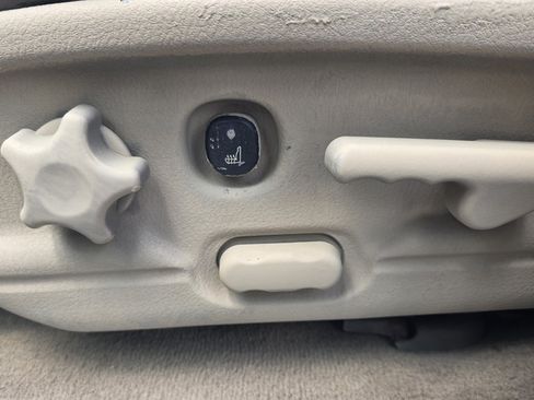 Used 2003 Ford Explorer Eddie Bauer RWD image 18