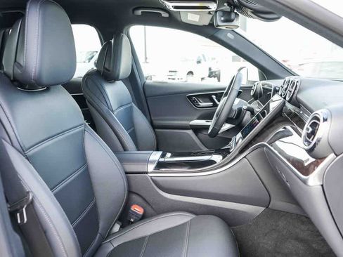 Used 2026 Mercedes-Benz GLC 300 image 16