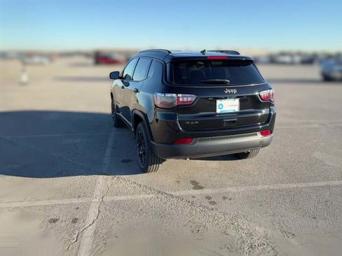 New 2026 Jeep Compass Latitude image 9