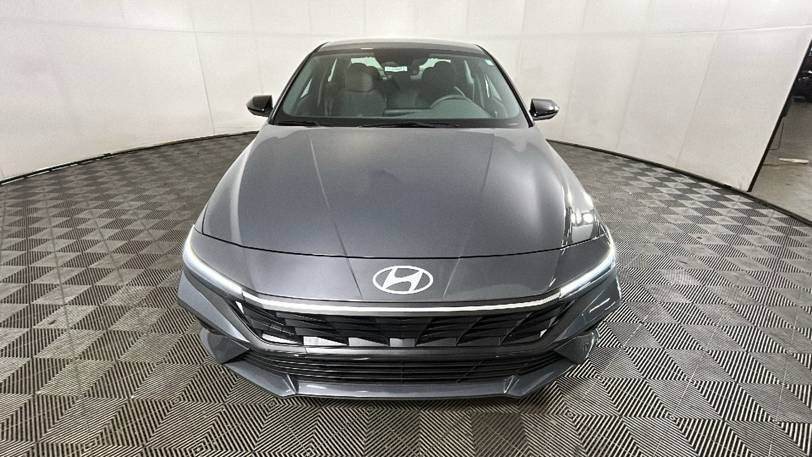 Used 2026 Hyundai Elantra Sport FWD image 9