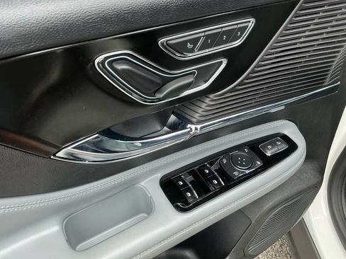 Used 2022 Lincoln Corsair Reserve w/ Elements Package FWD image 16