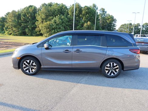 Certified 2025 Honda Odyssey EX-L image 8