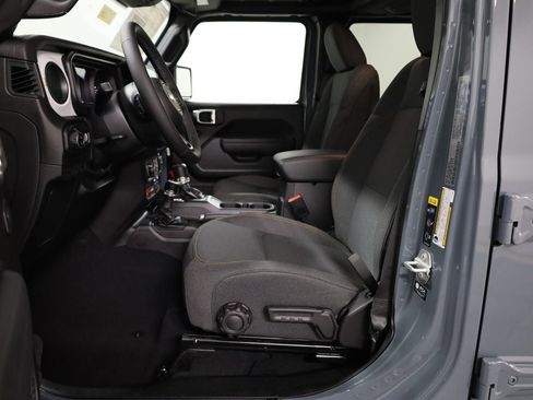 New 2026 Jeep Gladiator Sport AWD/4WD image 11