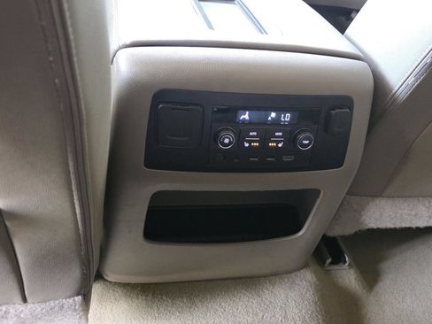 Used 2018 GMC Yukon SLT w/ Open Road Package AWD/4WD image 13